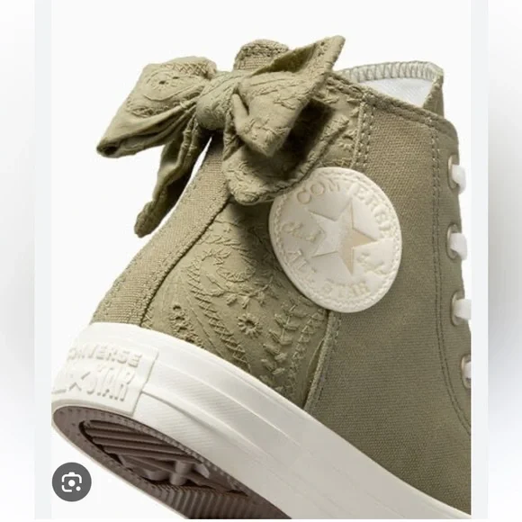 Converse Chuck Taylor All Star Bow Women's High Top Shoe - Picture 2 of 10
